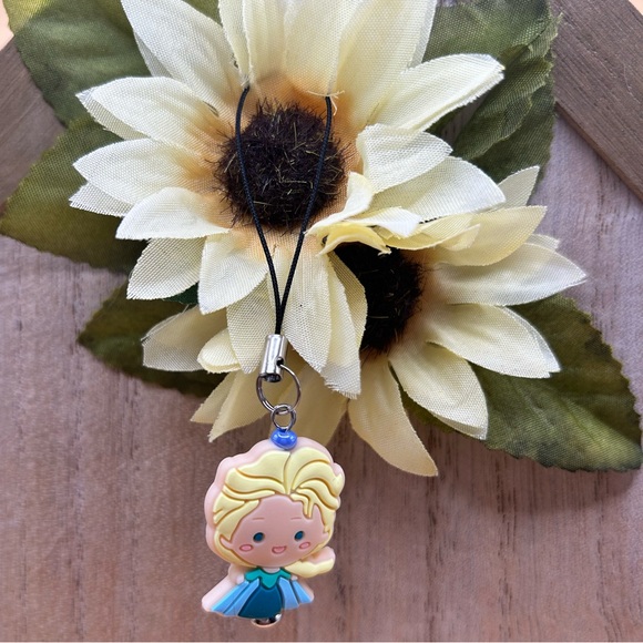 Frozen Phone Charm - Picture 1 of 1